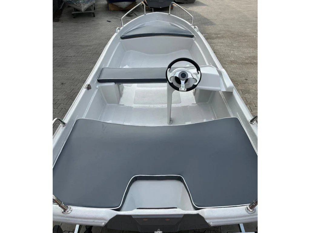 boat007202606252211362499076