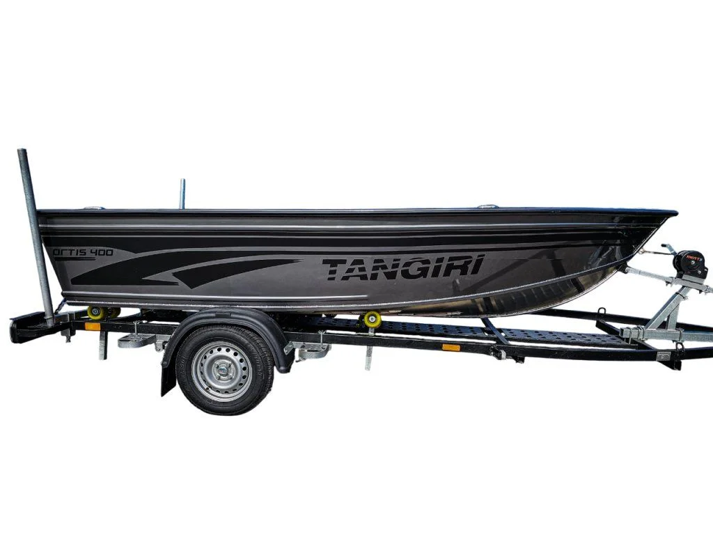fishingboats202606260034232520196
